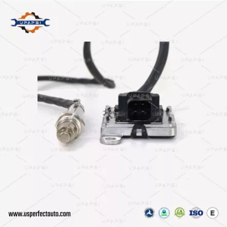 ऑटोमोटिव्ह एक्झॉस्ट उत्सर्जन नियंत्रण आणि पर्यावरण संरक्षणामध्ये नायट्रोजन ऑक्साइड (NOx) सेन्सर कशी मदत करतो?